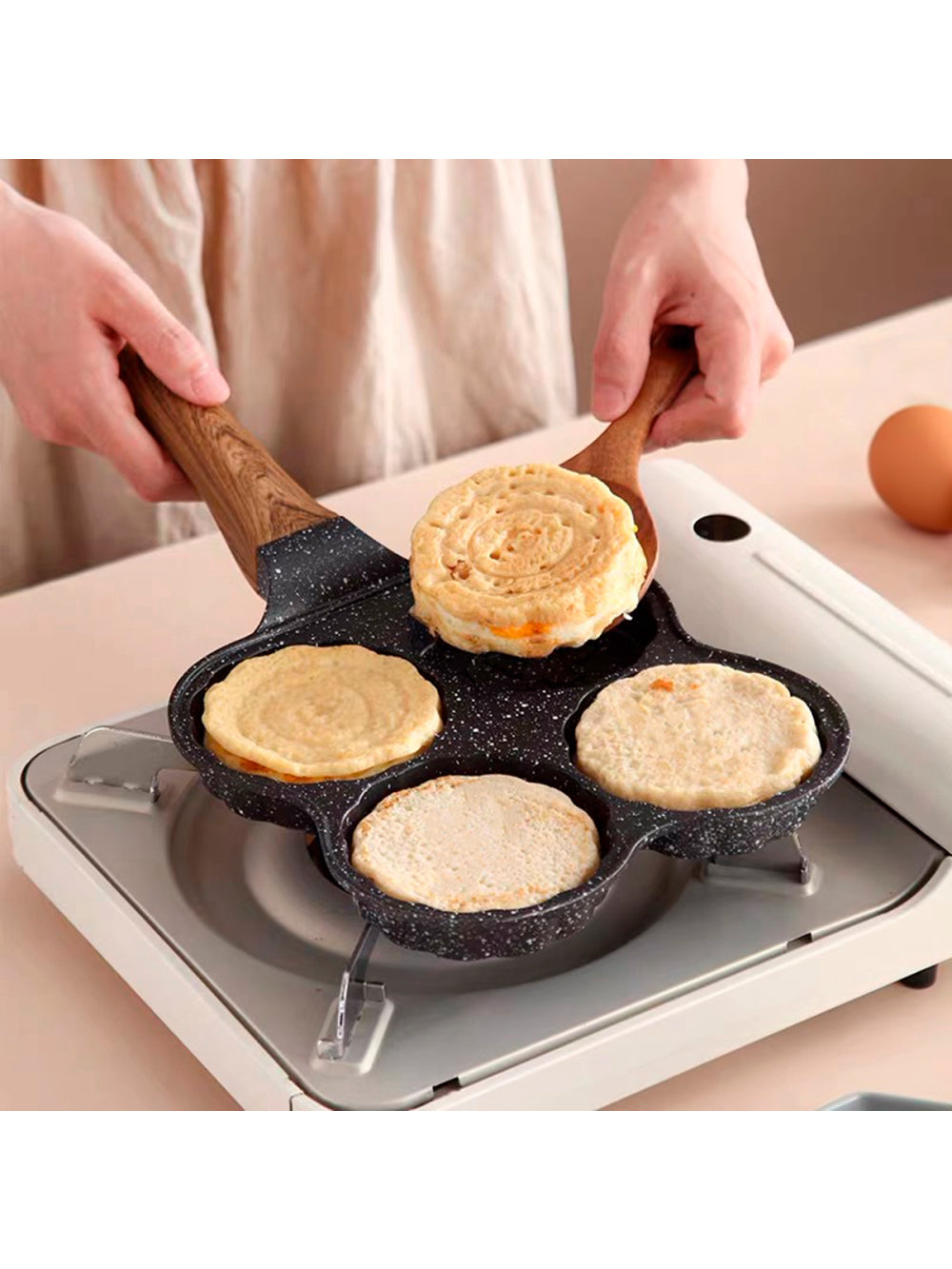 Frigideira 4 Ovos Antiaderente Com Alça Hamburguer Panqueca Cozinha Cor:Preto