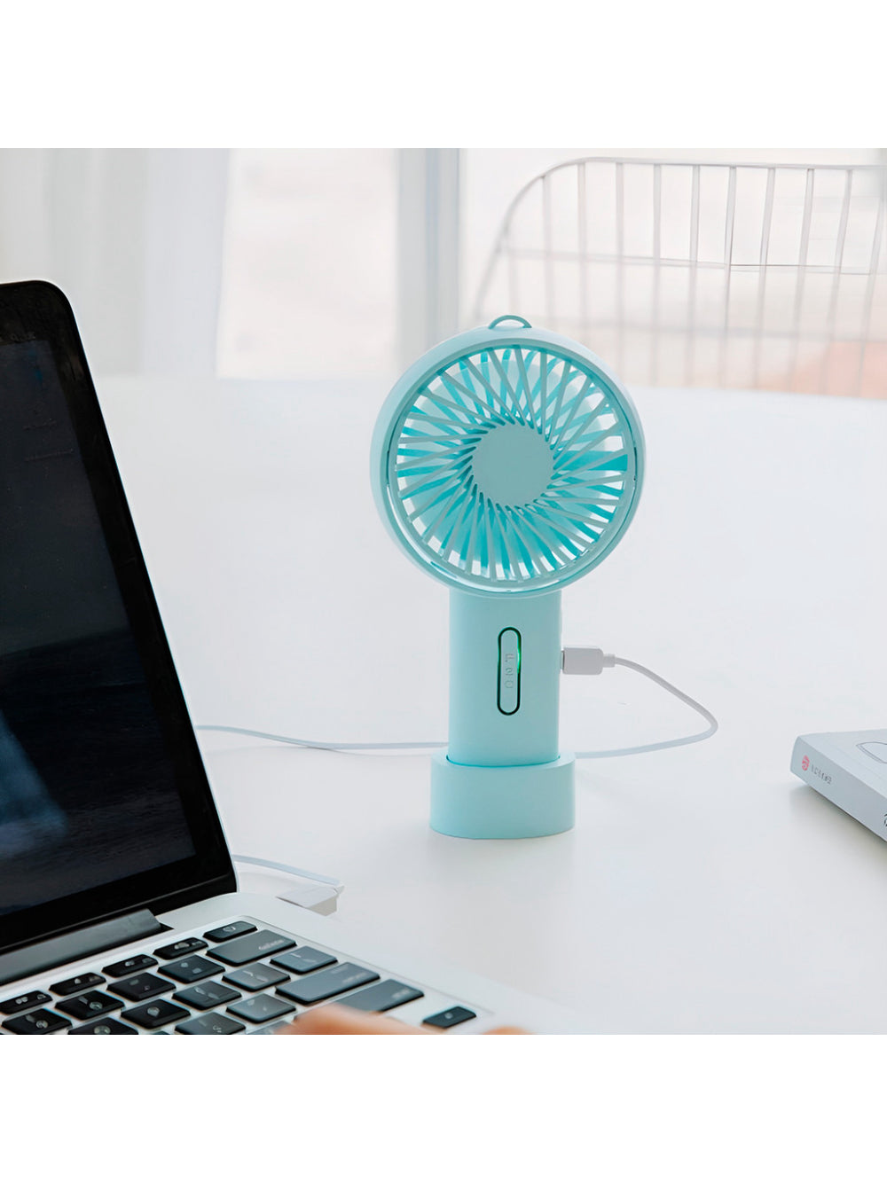 Ventilador Portátil Para Mesa Recarregável com Base Cor:Azul