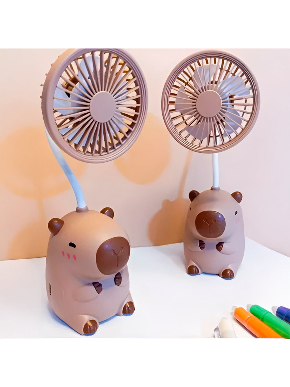Mini Ventilador de Mesa e Apontador Formato Capivara