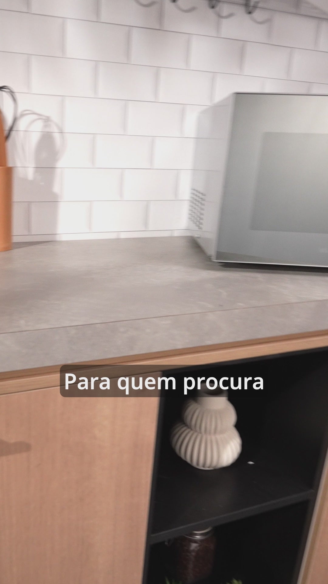 Micro-ondas  Espelhado  34L  MO-02-34-E Mondial